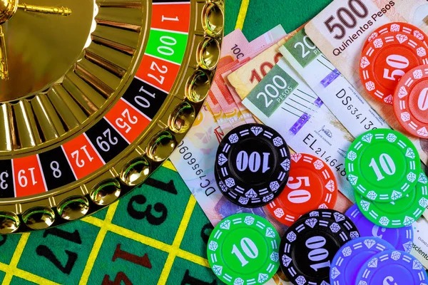 Live Chat entry point on Android Live Chat window on sinartogel daftar Android app home screen